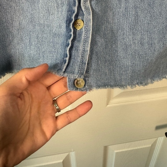 Vintage Winnie the Pooh Chambray Denim Cut Off Button up Vest Size Large - Picture 7 of 9